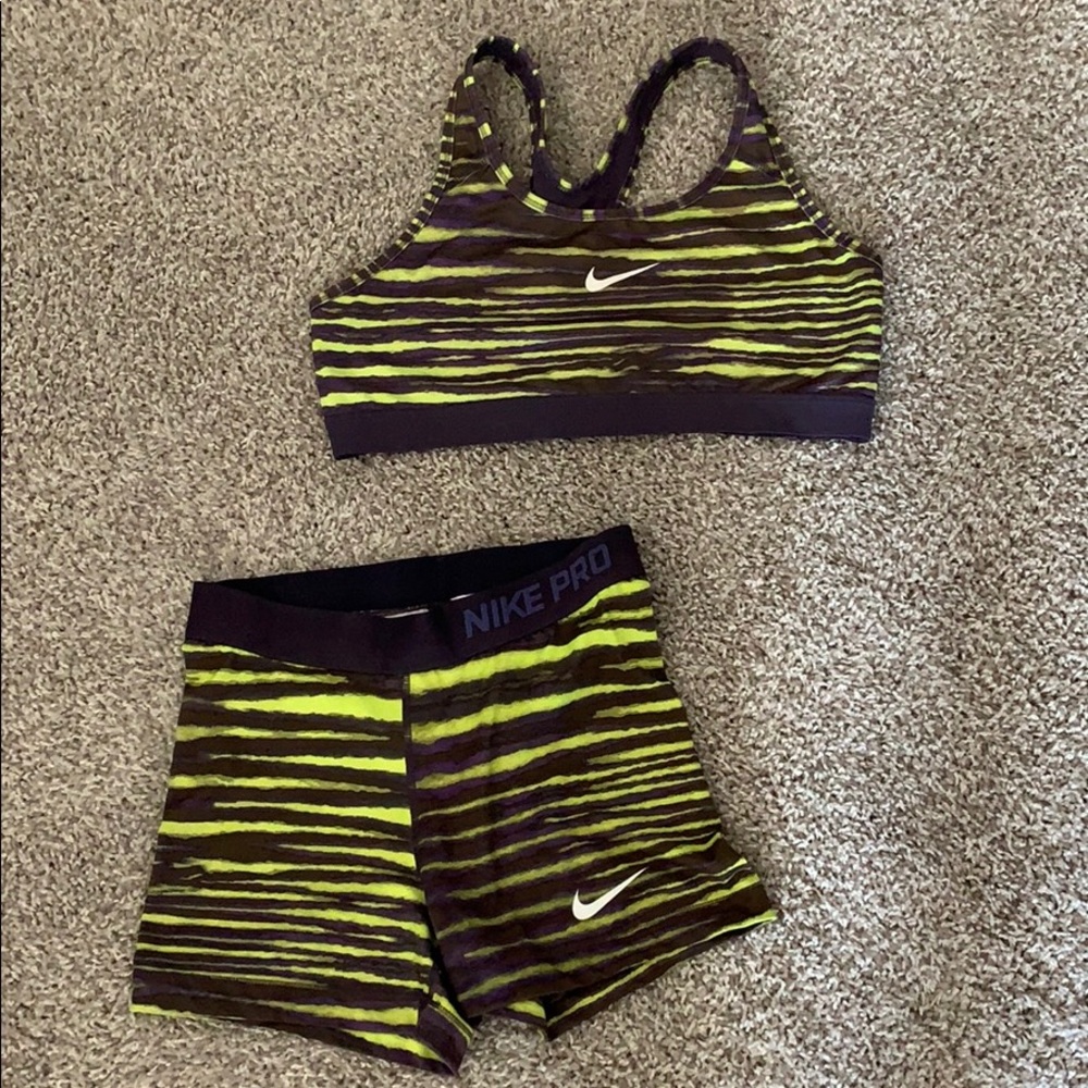 Nike pro set